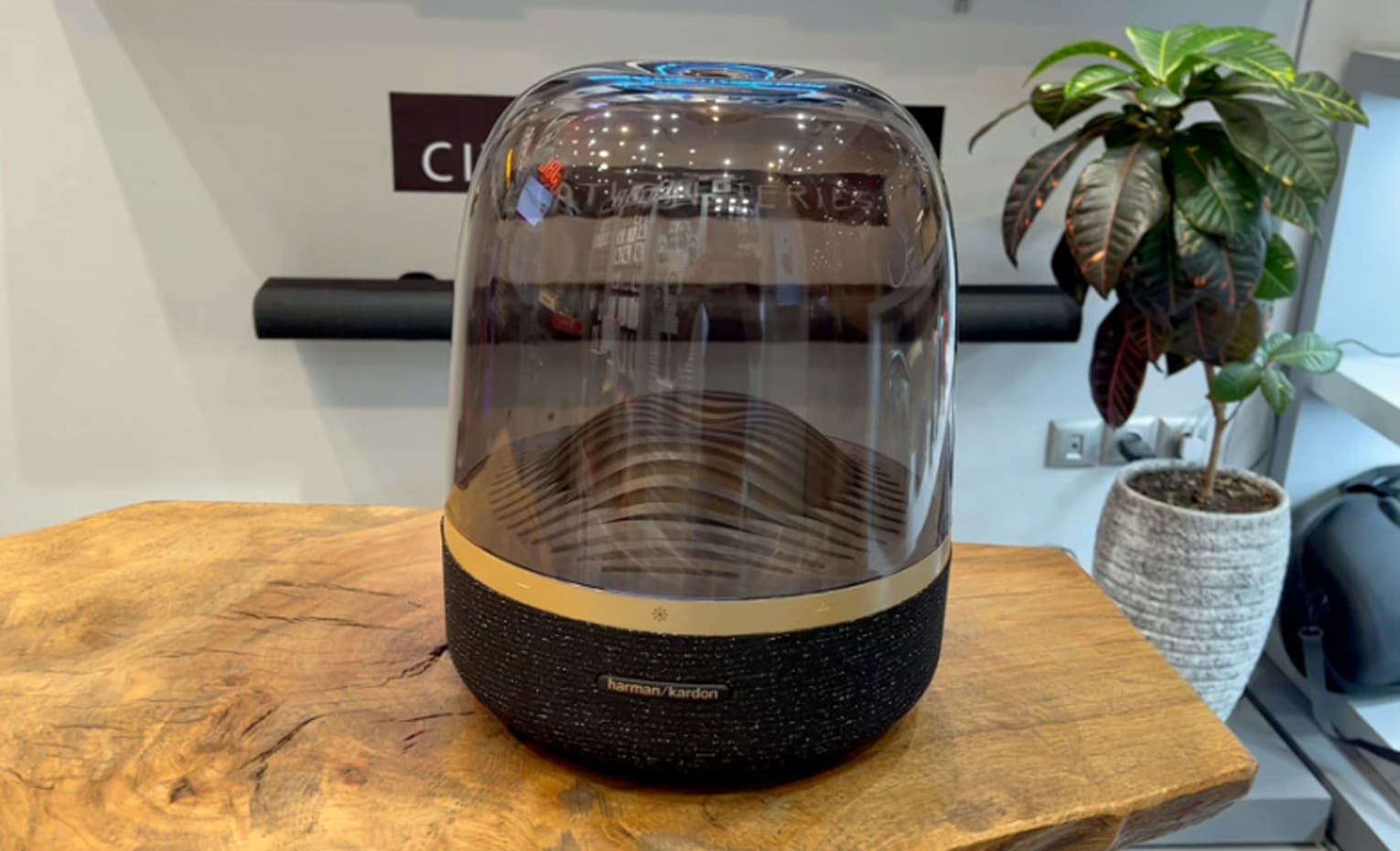 اسپیکر هارمن کاردن Aura Studio 3 Gold