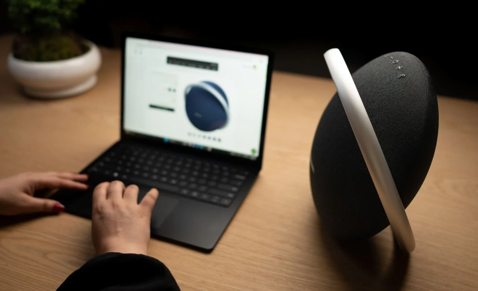اسپیکر Harman Kardon Onyx Studio 8