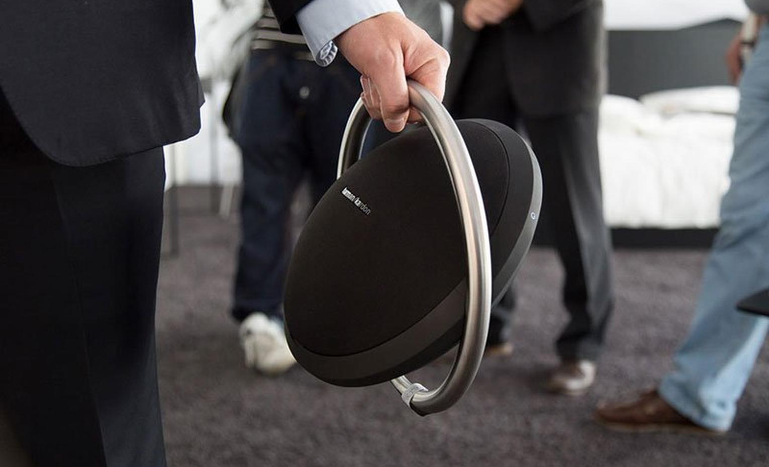 اسپیکر بلوتوثی Harman Kardon Onyx اسپیکر بلوتوثی Harman Kardon Onyx